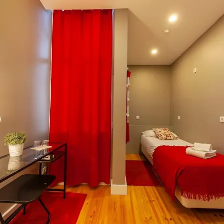 Ostello The Bridge Lisbona