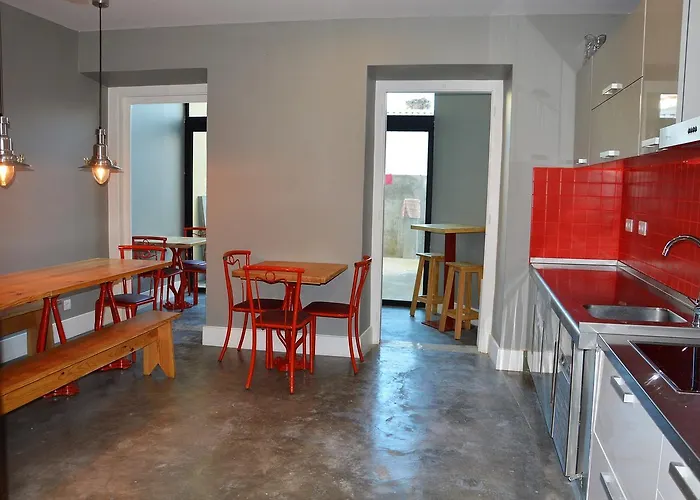 The Bridge Hostel Lisboa