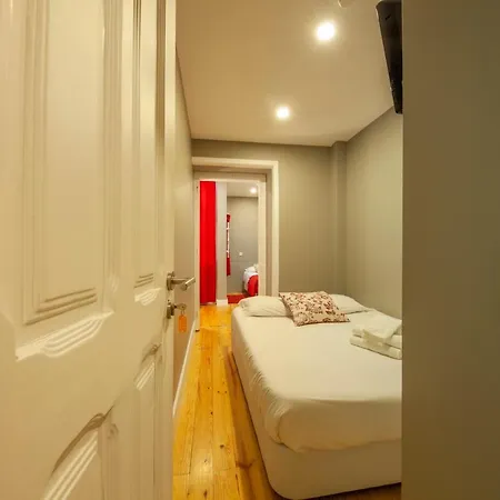 Hostel The Bridge Lisboa